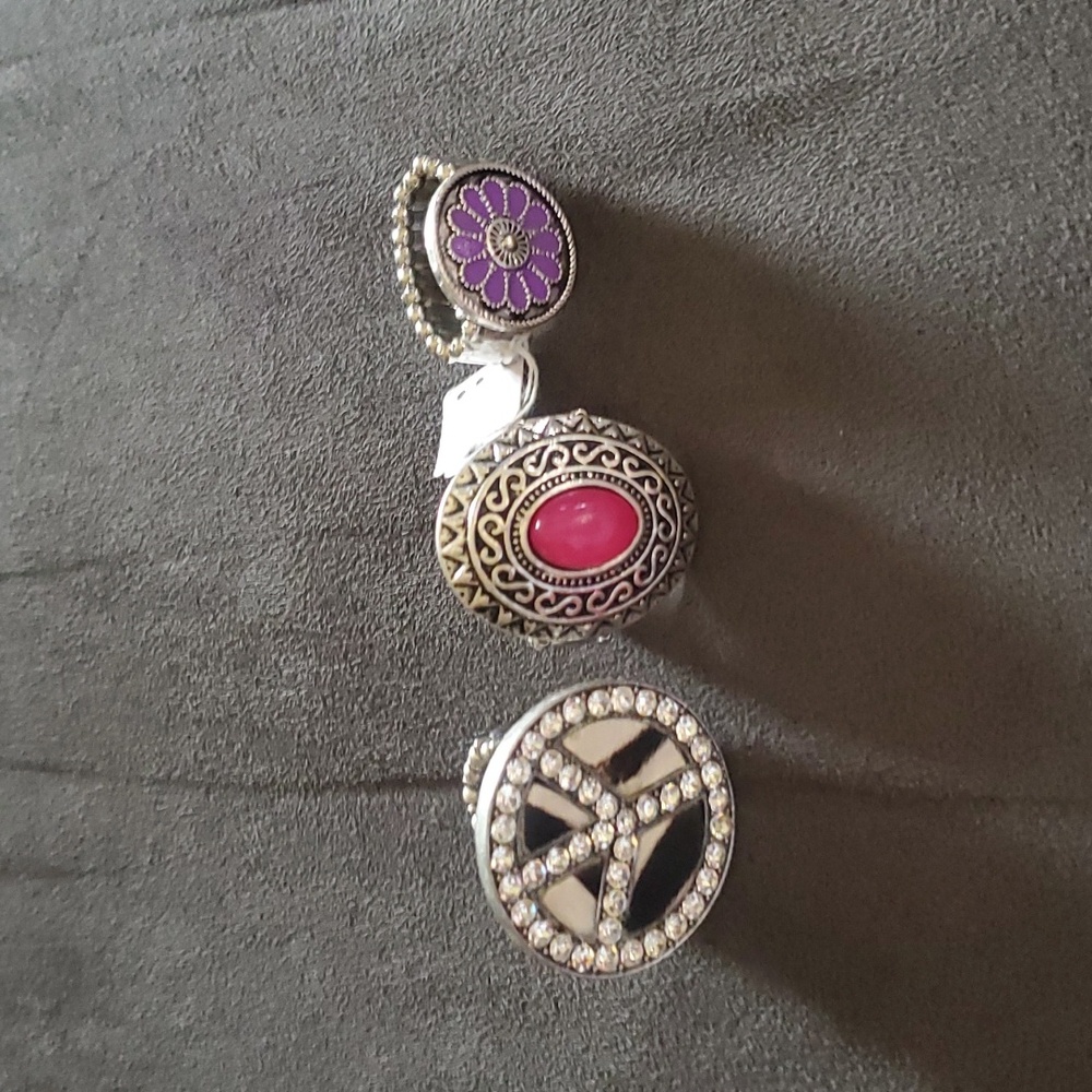 Lot of 3 adjustable rings
